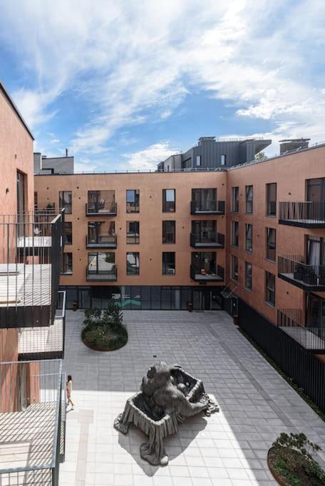 Cozy Japanese Oasis With Balcony, Gramophone, Netflix Apartment Vilnius Bagian luar foto