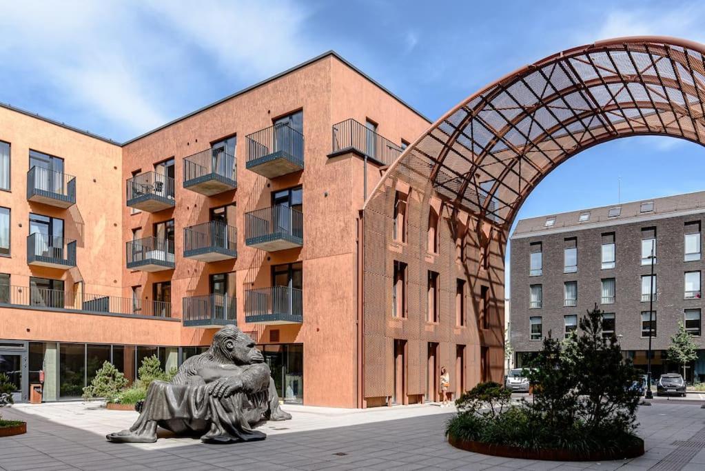 Cozy Japanese Oasis With Balcony, Gramophone, Netflix Apartment Vilnius Bagian luar foto